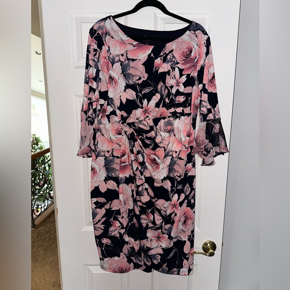 Woman’s floral dress size 18W BRAND NEW